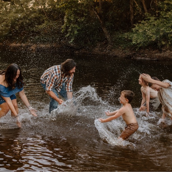 Meet your Posher, Ashli - Picture 2 of 6